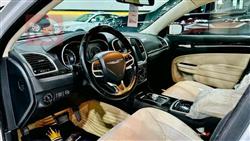 کرایسلەر 300